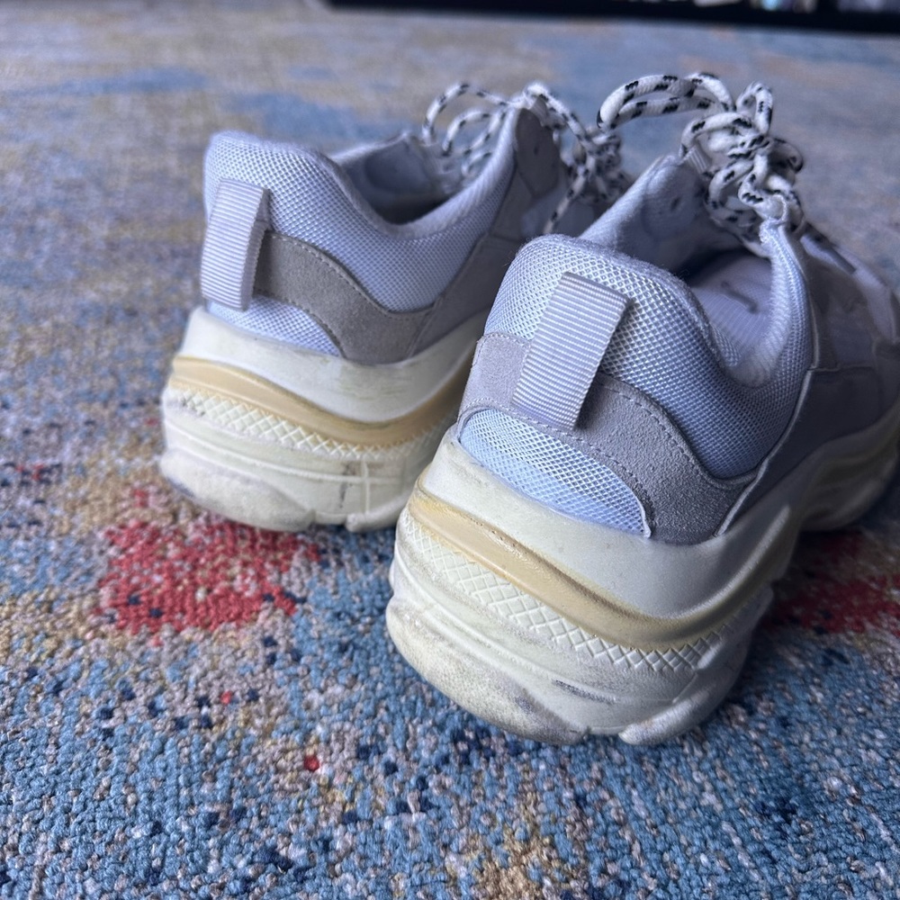 Shoes - Picture 2 of 4